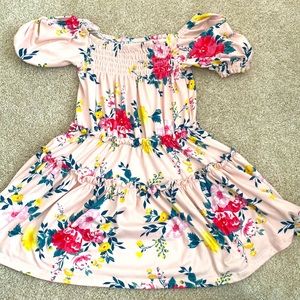 Girls pink floral dress.